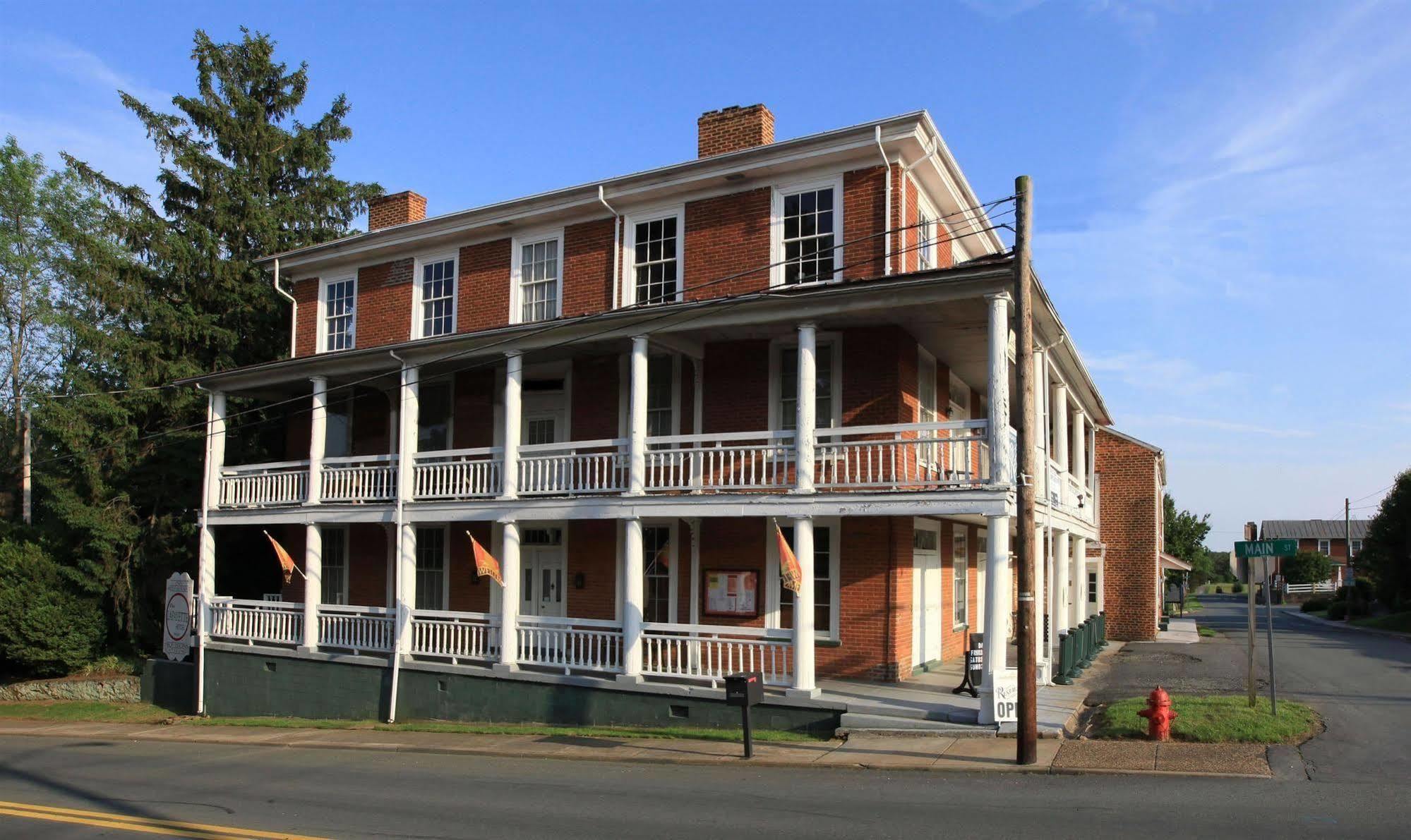 The Lafayette Inn & Restaurant Stanardsville Экстерьер фото